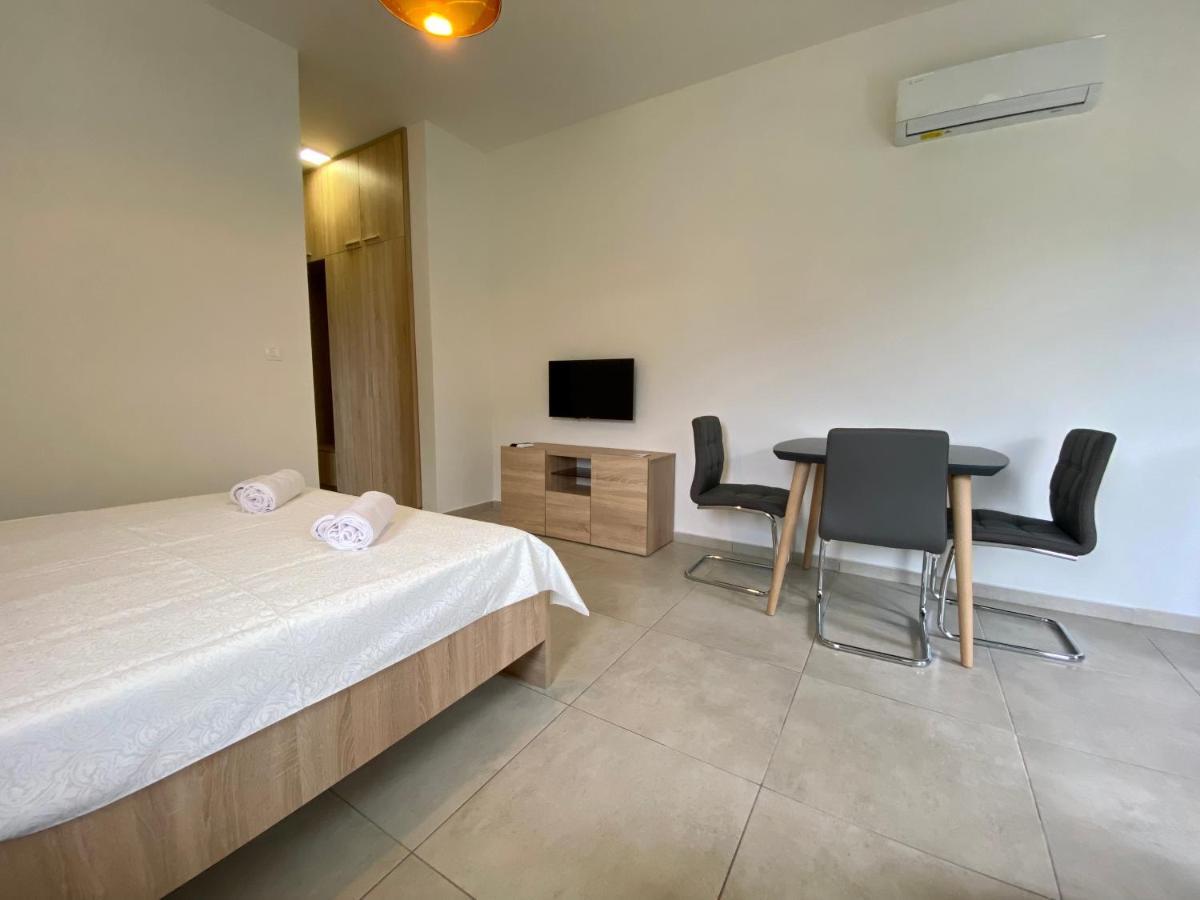 Villa Dolphin Apartments Petrovac Εξωτερικό φωτογραφία
