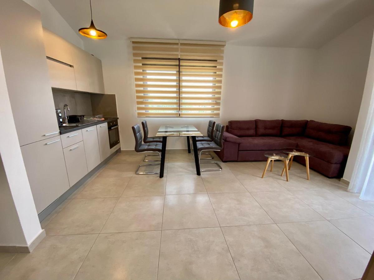 Villa Dolphin Apartments Petrovac Εξωτερικό φωτογραφία