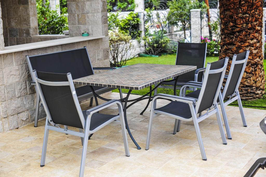 Villa Dolphin Apartments Petrovac Εξωτερικό φωτογραφία