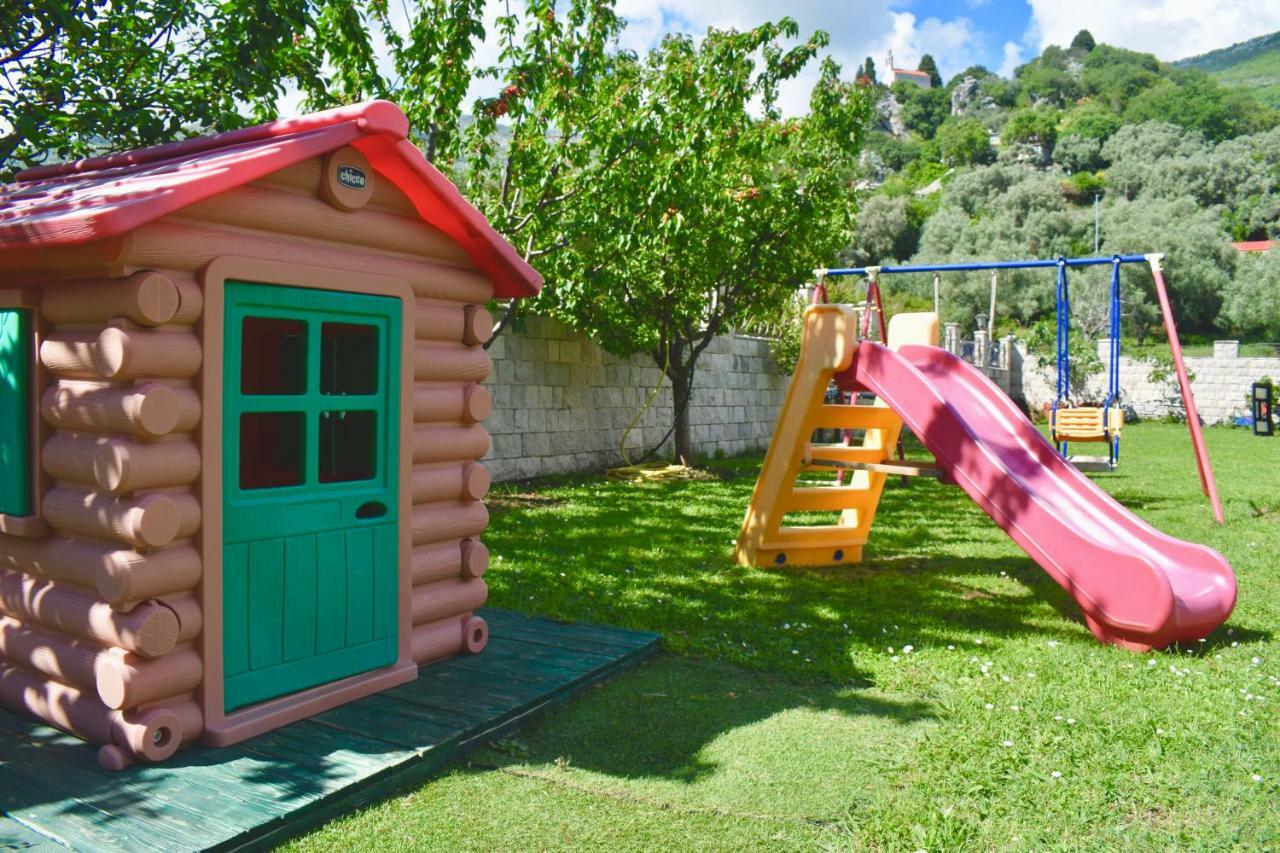 Villa Dolphin Apartments Petrovac Εξωτερικό φωτογραφία