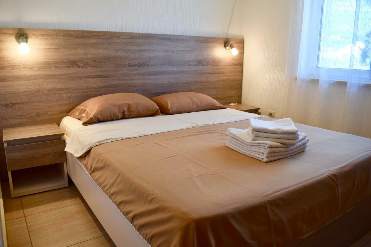 Villa Dolphin Apartments Petrovac Εξωτερικό φωτογραφία