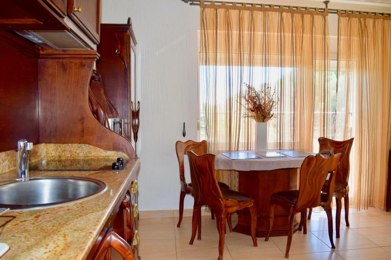 Villa Dolphin Apartments Petrovac Εξωτερικό φωτογραφία