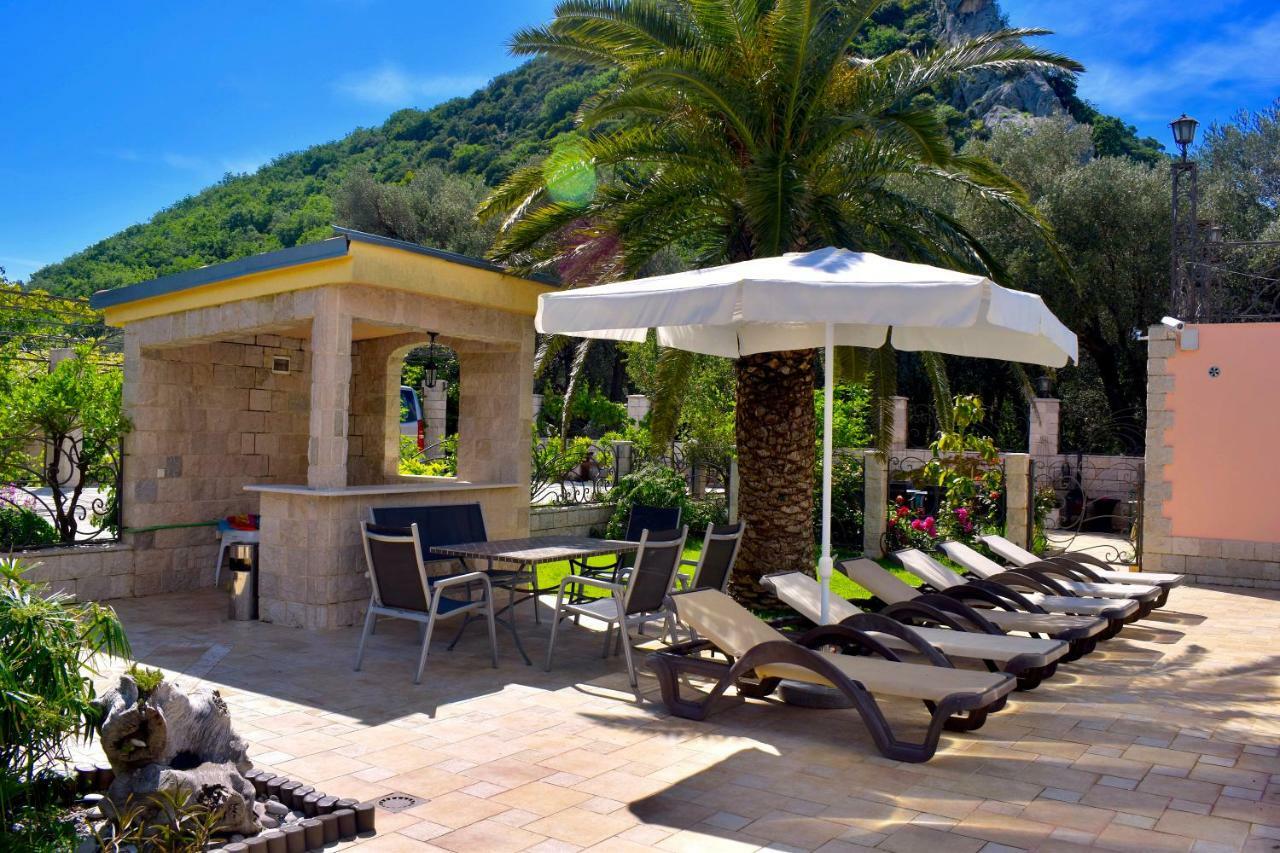 Villa Dolphin Apartments Petrovac Εξωτερικό φωτογραφία